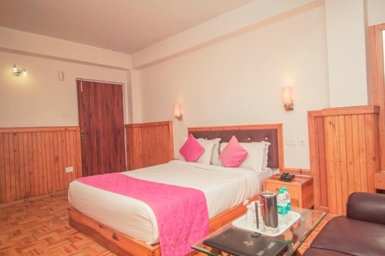 The Pelling Resort Пеллинг Экстерьер фото
