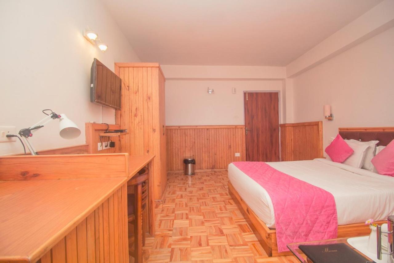 The Pelling Resort Пеллинг Экстерьер фото